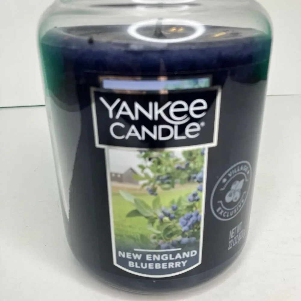 YANKEE CANDLE NEW ENGLAND BLUEBERRY LARGE JAR CANDLE 22 oz New Village Exclusive